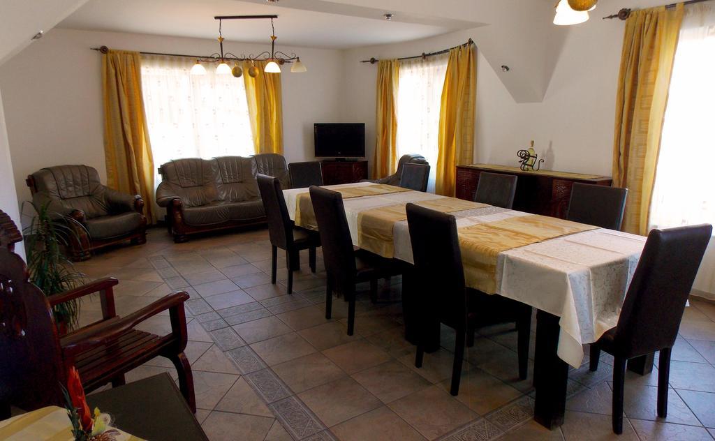 Casa Olteanu Pension Moieciu de Jos Exteriör bild